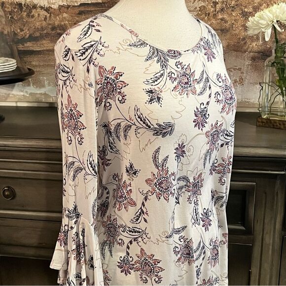 EMELIA Floral Long Bell Sleeve Blouse size Large - Picture 2 of 8